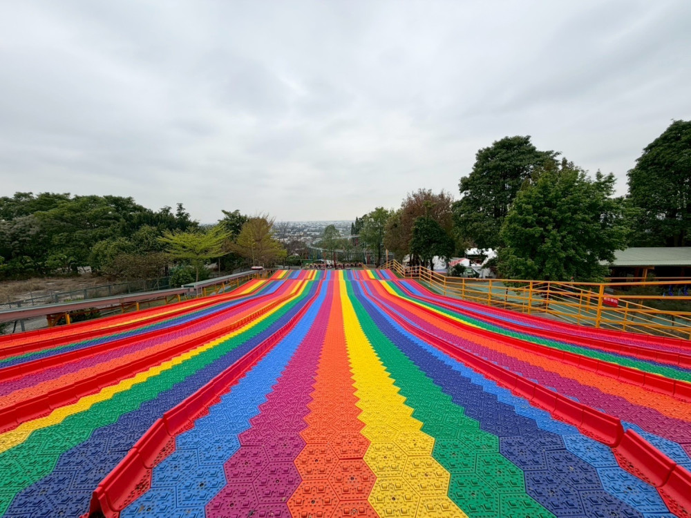 彩虹滑道